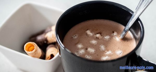 Une tasse de chocolat chaud