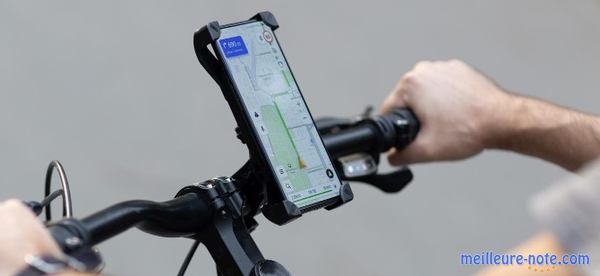 un support de téléphone pour vélo