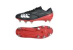 une paire de chaussures de rugby